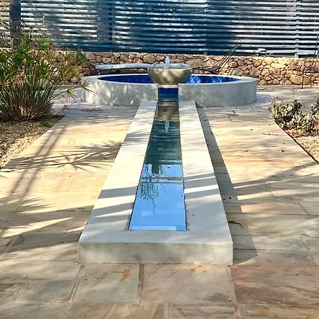 Algarve 4 Ensuite Bedrooms, Private Swimming Pool, Beautiful Gardens With Water Features And Natural Bio Pool Willa *