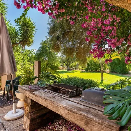 Villa Algarve, Portugal With Pool 4 Ensuite Bedrooms, Private Pool, And Beautiful Gardens *