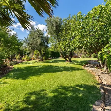 Algarve, Portugal With Pool 4 Ensuite Bedrooms, Private Pool, And Beautiful Gardens Villa
