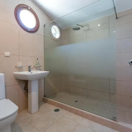 Algarve, Portugal With Pool 4 Ensuite Bedrooms, Private Pool, And Beautiful Gardens Almancil