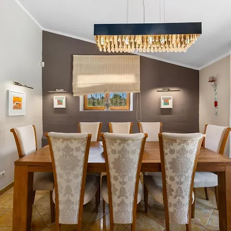 With Bio Pool 4 Ensuite Bedrooms, Private Swimming Pool And Beautiful Gardens Villa *