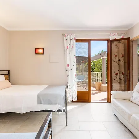 Algarve, Portugal With Pool 4 Ensuite Bedrooms, Private Pool, And Beautiful Gardens